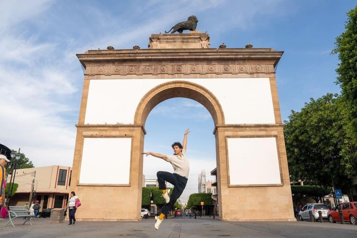 Bailarín mexicano Isaac Hernádez, embajador de Porsche