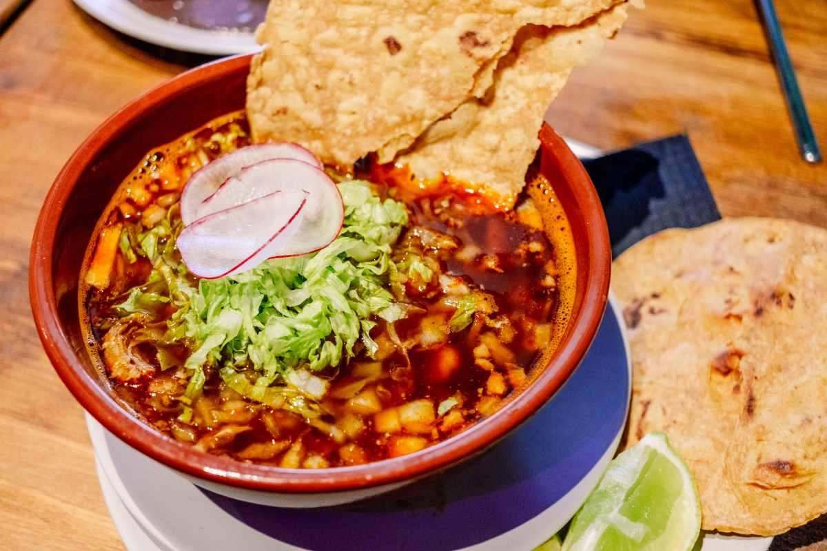 Cómo es el sabor de las láminas de oro que le ponen a la comida