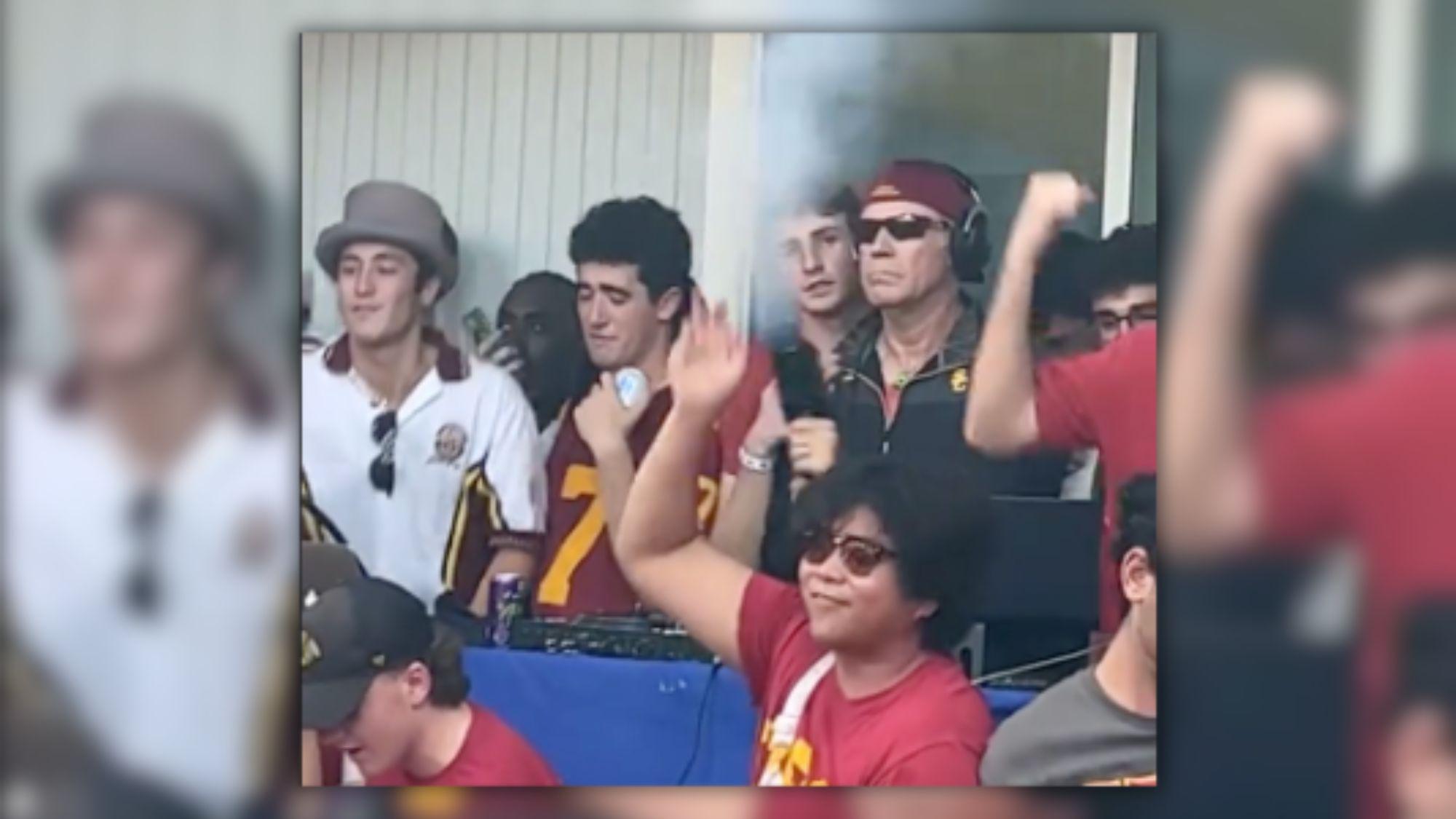 Will Ferrell, la sensación como DJ en USC