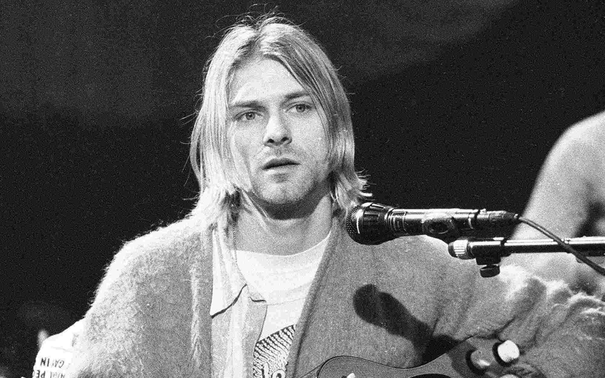 Pagan más de 1.5 mdd por guitarra del último concierto de Kurt Cobain