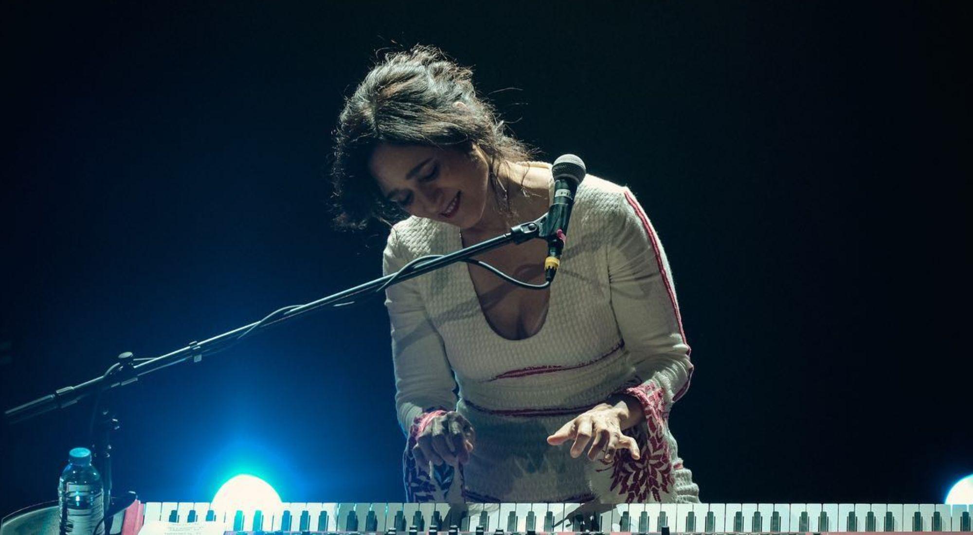 Julieta Venegas, Majo Aguilar, Paula Arenas y Mike Bahía entre los artistas de la Premiere de los Latin Grammy