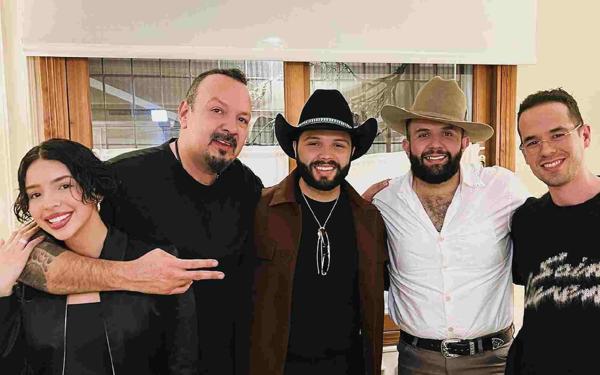 Pepe Aguilar hace transmisión en vivo borracho y se enoja con un fan