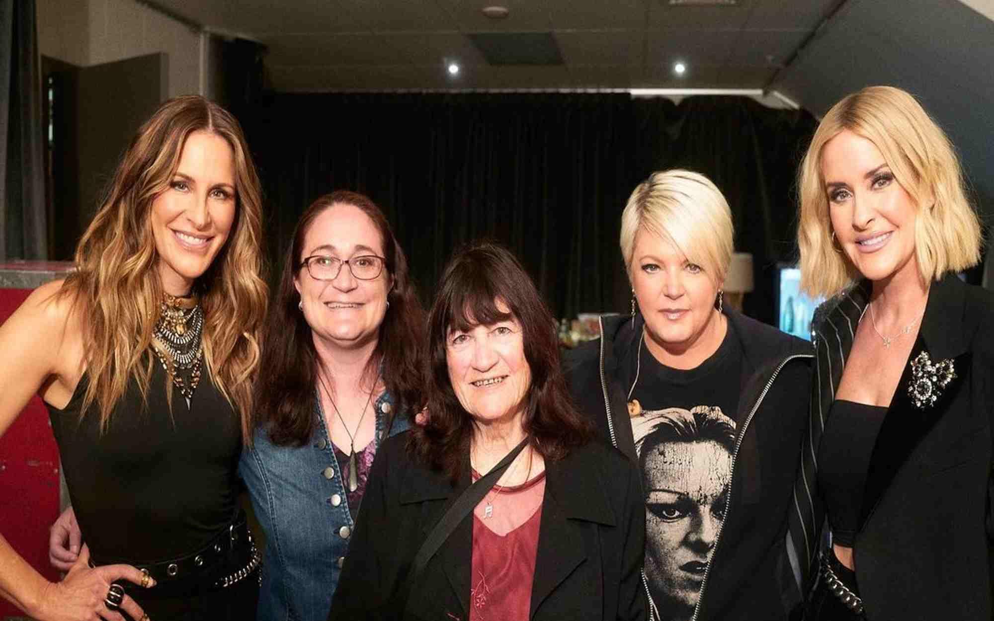 Muere Laura Lynch, integrante de The Dixie Chicks, en trágico accidente de carretera
