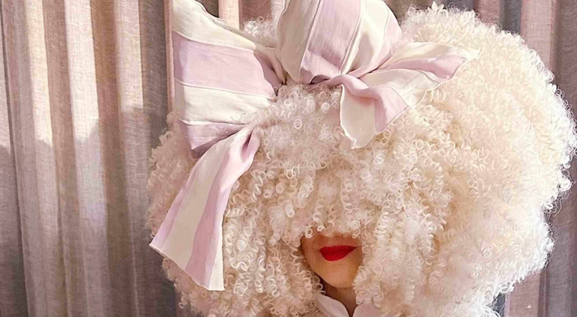 Sia sorprende con ‘Dance Alone’, una nueva canción con Kylie Minogue