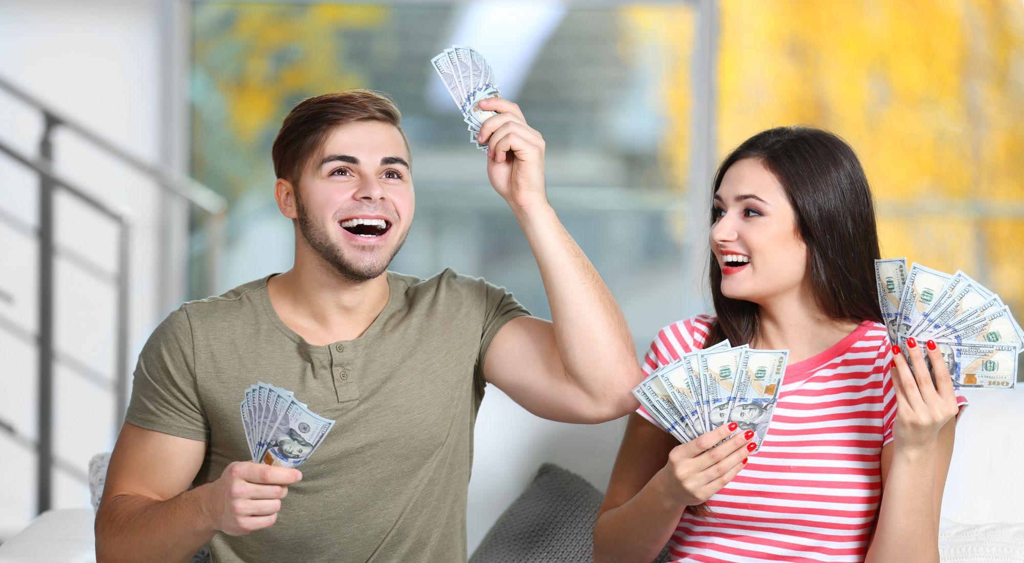 Tips para llevar tus finanzas en pareja, ¿qué tanto debe saber sobre tu dinero?