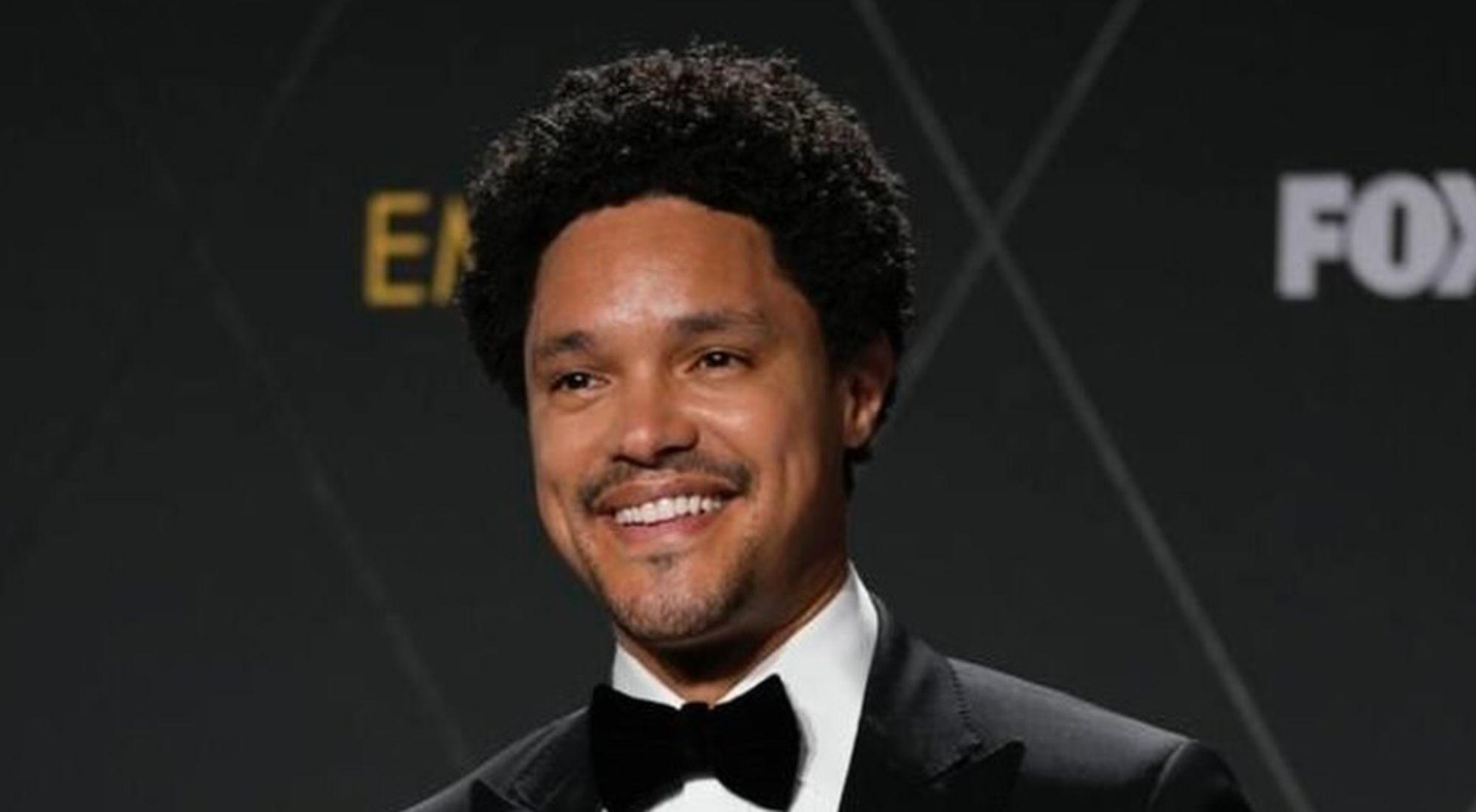 ¿Quién es Trevor Noah, el conductor de los Grammy 2024?