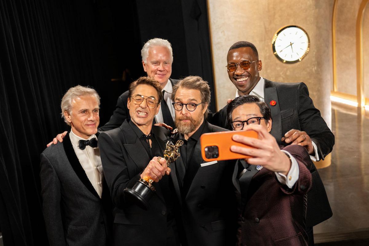 El Backstage de los Oscars 2024: Entre Emociones y Celebraciones