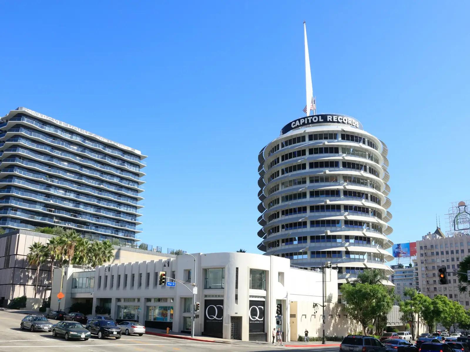 El Edificio de Capitol Records: Historia de un Ícono de Los Ángeles