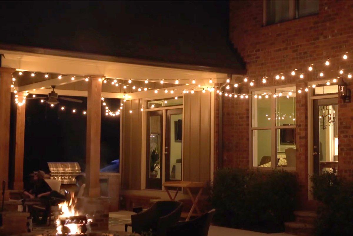 Mejora tu Patio, Terraza o Jardín Colgando Luces de Cuerda