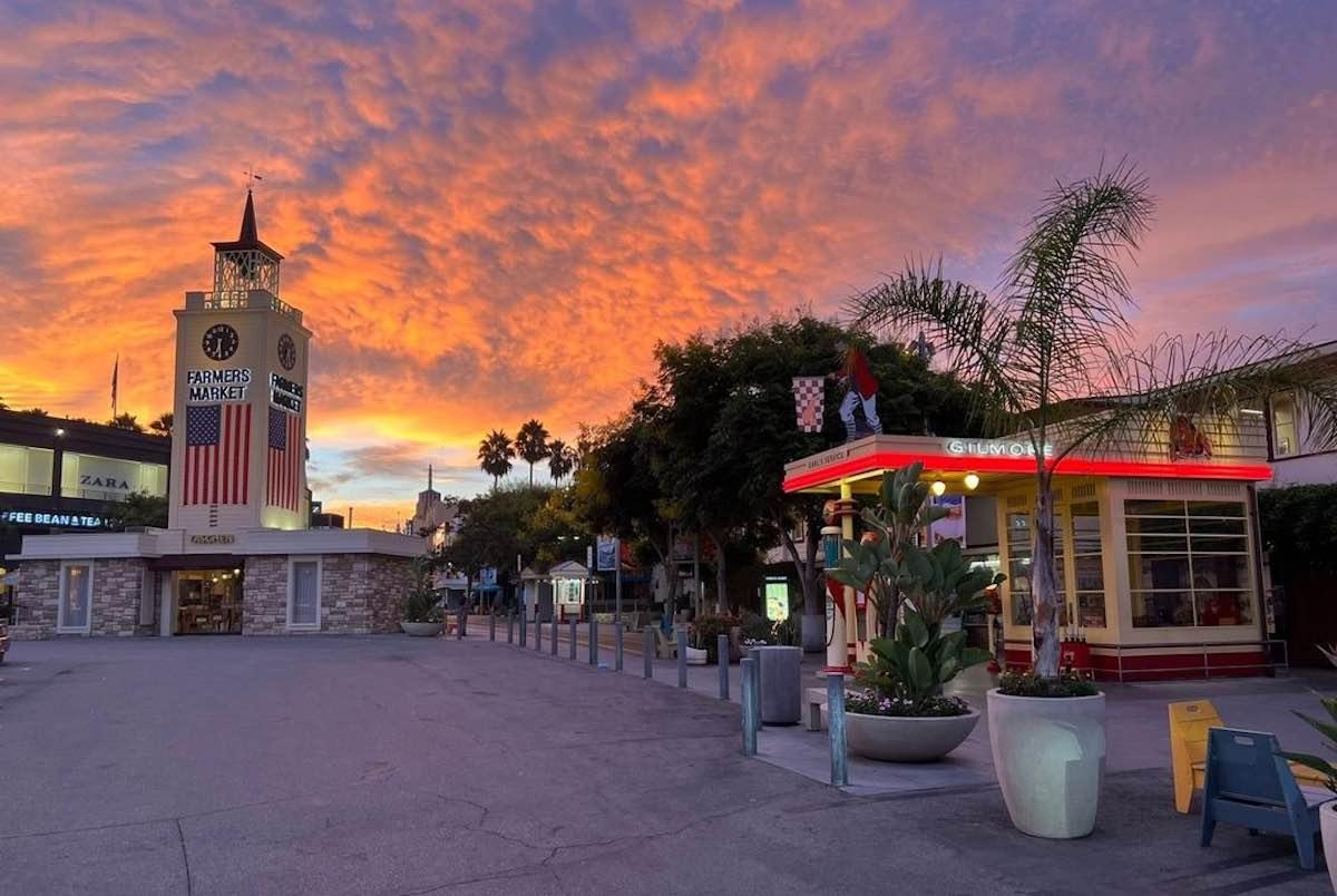 Descubre el Farmers Market de Los Ángeles: Historia, Ofertas y Eventos