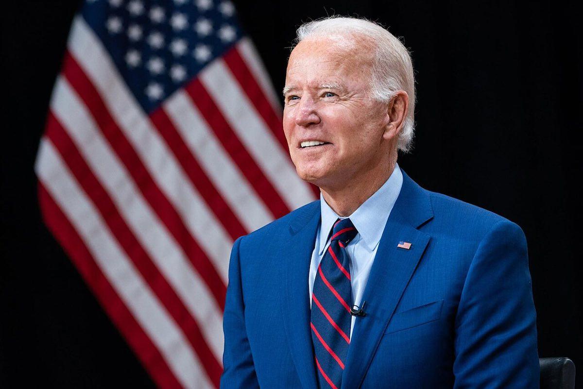 Biden abandona la carrera presidencial y respalda a Harris