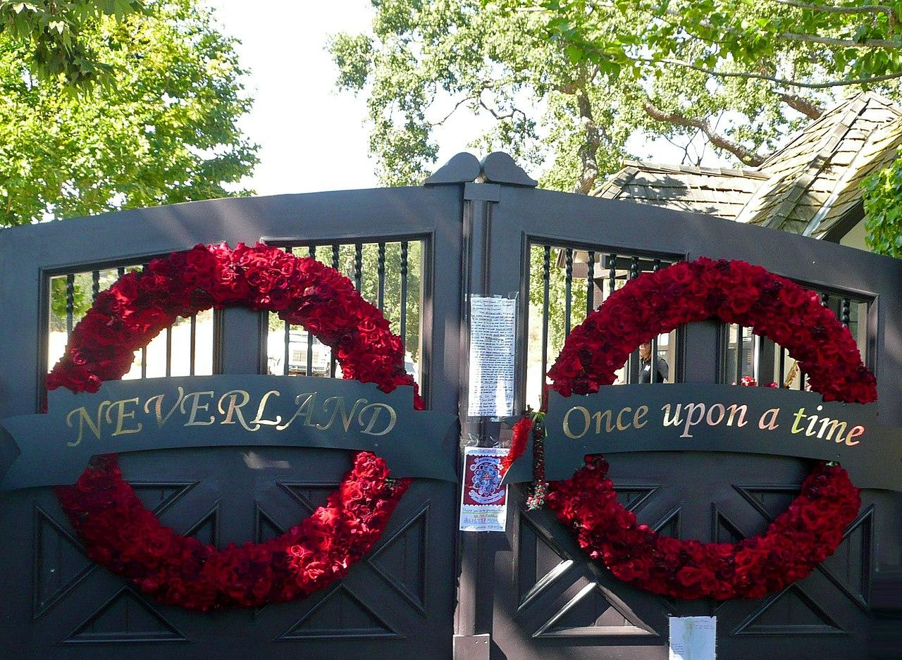 Incendio en California Amenaza el Rancho Neverland de Michael Jackson