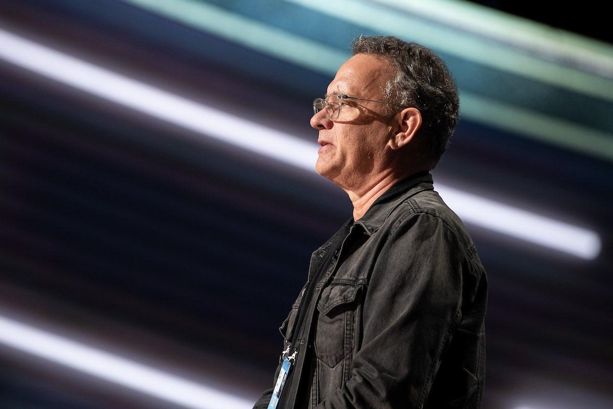 Tom Hanks Alerta a sus Fans Sobre Anuncios Falsos Creados con IA: ¡No Caigas en la Trampa!