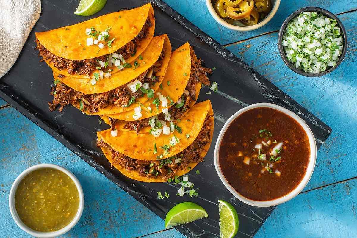 ¿Con Antojo de Birria? Ranking con las 10 Mejores en L.A.