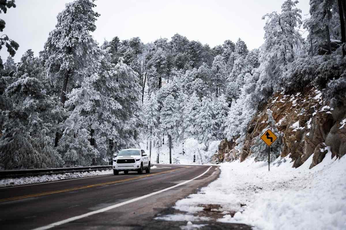 Tormenta invernal de Acción de Gracias: Advertencias de viaje